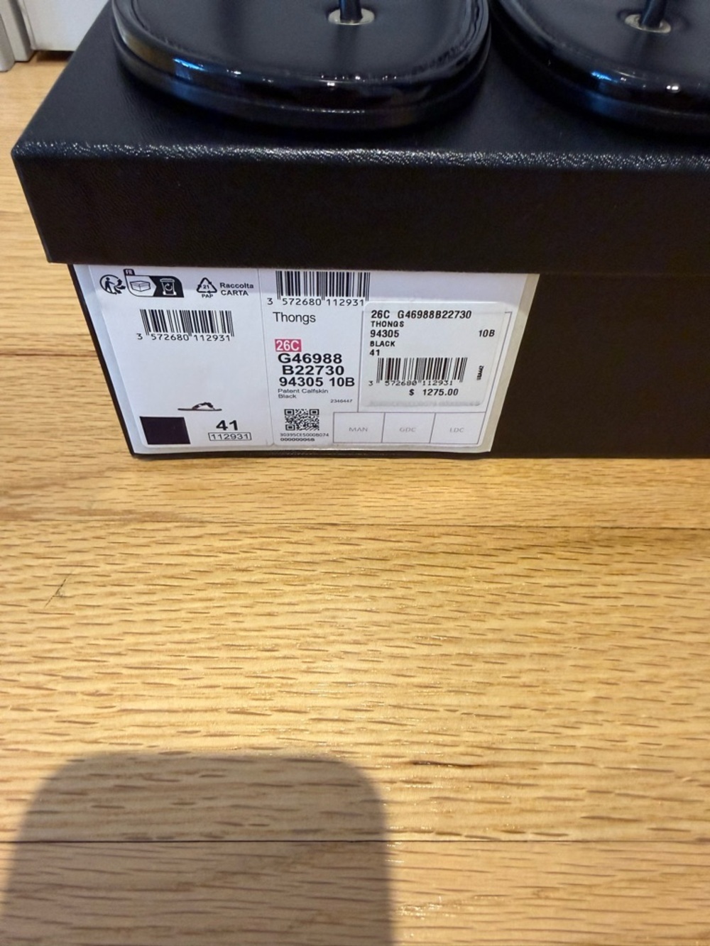 CHANEL Black Camellia patent leather Thong Sandals BNIB - Picture 6 of 8